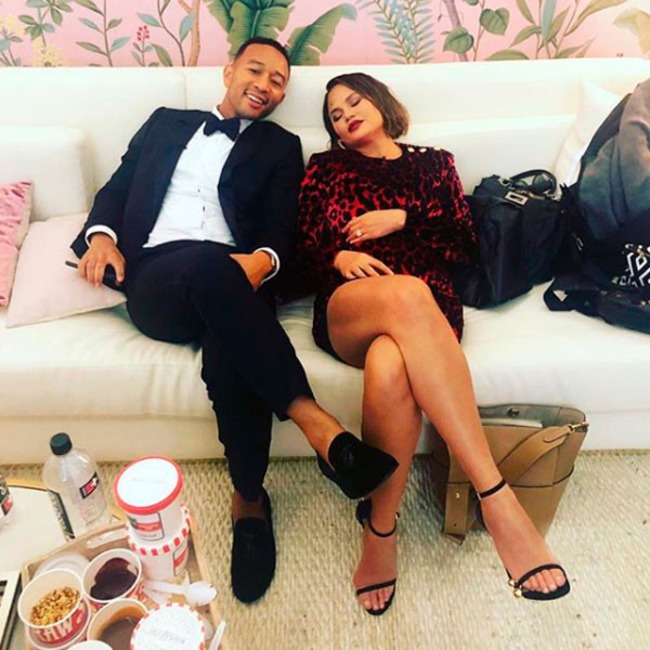 Chrissy Teigen, Instagram